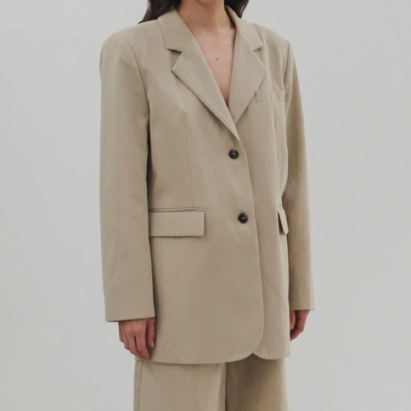 Skall Studio Jackets & Blazers - Small Studio Joan oversized blazer in small/Medium
